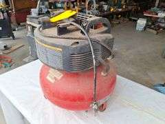 Craftsman 6 Gallon air compressor  (runs)