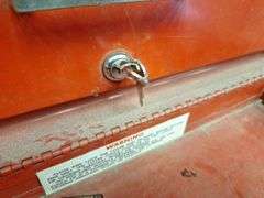 Metal Snap-On Toolbox with Key