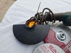 Makita 9'' Grinder with NEW 9'' Grinding Wheels & Replacements lens   (runs)