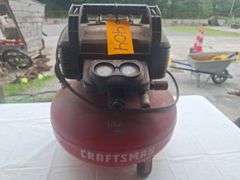 Craftsman 6 Gallon air compressor  (runs)