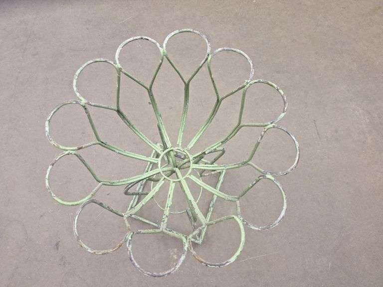 Metal Standing Flower Stand