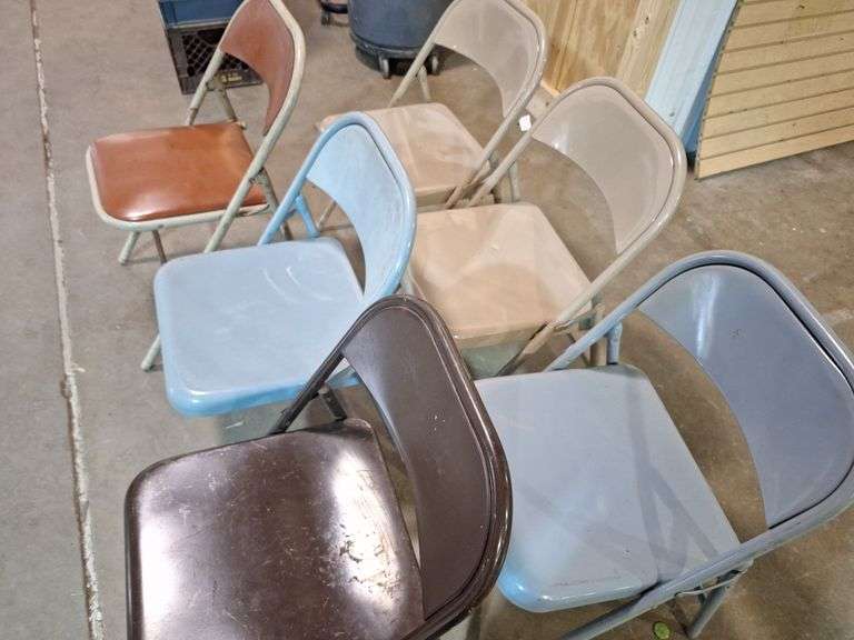 (6) Metal Folding Chairs all one money