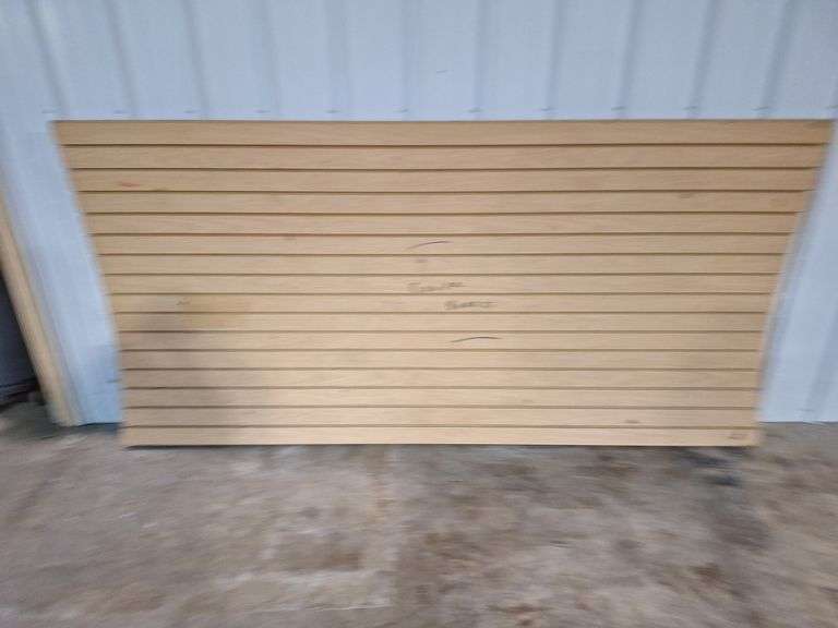 Slotted peg board