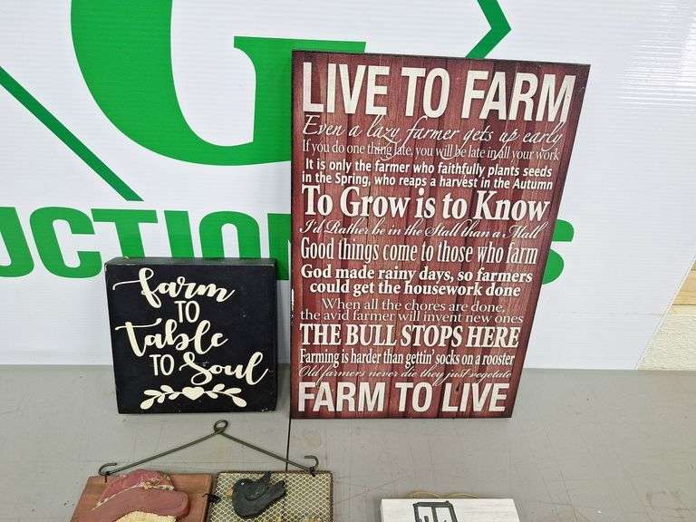 (4) Farm Signs all one money