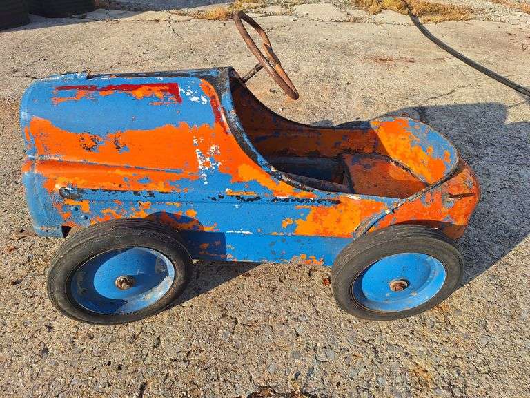 Online Man Cave & Advertising Auction 