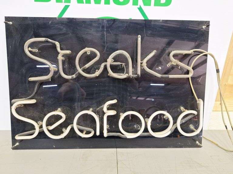 Steak & Seafood Neon Light