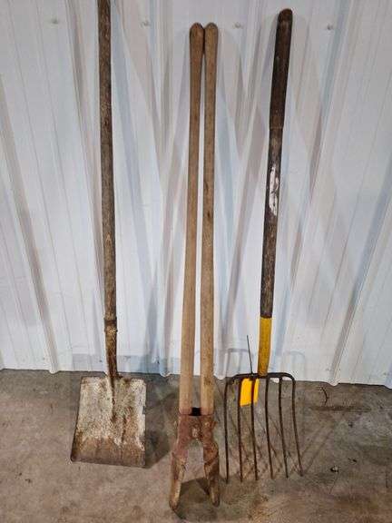 Yard Tool Lot Pitch Fork-- Post Diggers-- Shovel