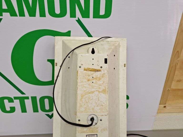 Miller Light Light Up Clock (WORKS)