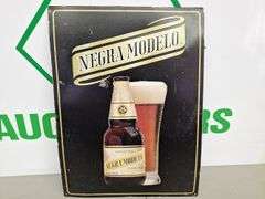 Metal Negra Modelo Beer Sign
