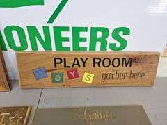 (4) Wooden Wall Hanging signs