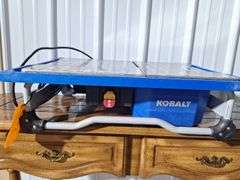 Kobalt Wet Tile Saw (runs)