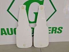 (2) Metal Modelo Especial Bottle Shape Signs
