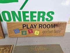 (4) Wooden Wall Hanging signs