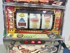 Poker Machine with Coins (works) (HOME Entertainment only)
