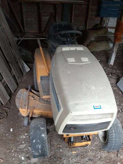 Cub Cadet 1440 Riding Mower - Delaware Auction Center