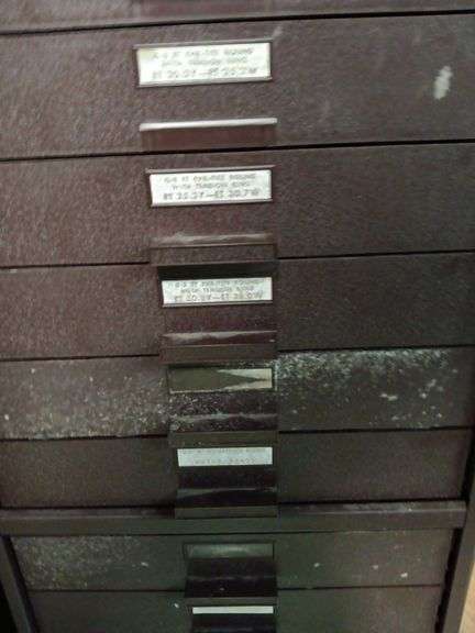 Vintage G & S Flexo Crystals Cabinet w/ Watch Crystals