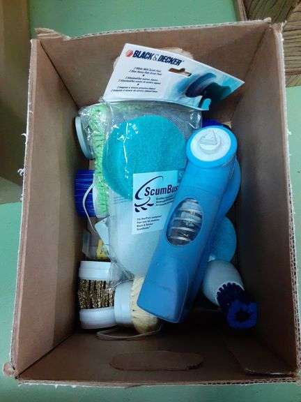 Black & Decker Scumbuster Cordless Scrubber w/ Accessories