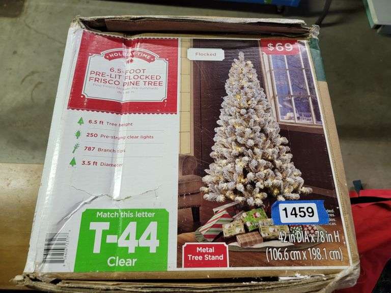 6.5' Flocked Christmas Tree: Clear Lights
