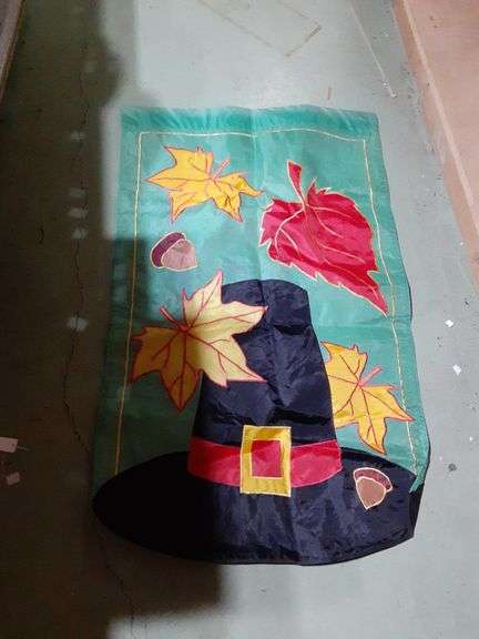 Assorted Yard / Garden Flags