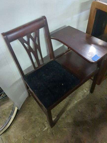 Cherry Finished Gossip Table