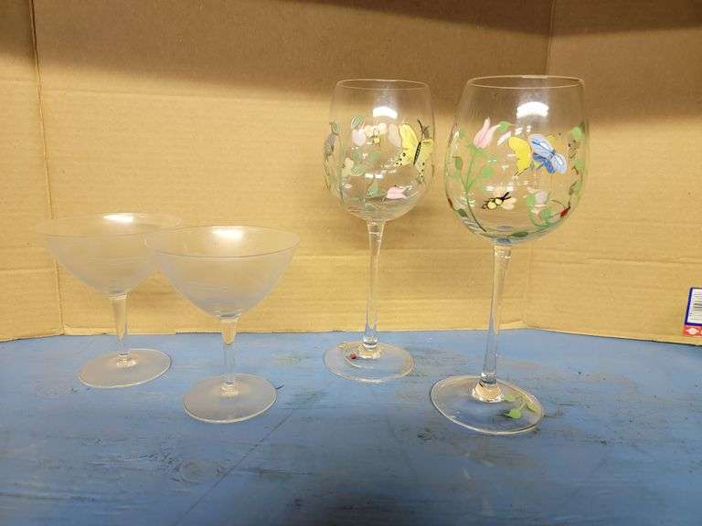 Assorted Glasses: Wine & Champagne