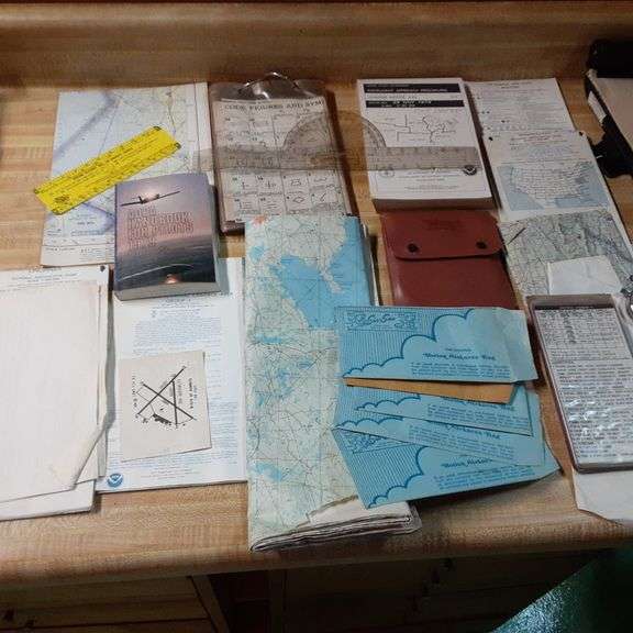 Aeronautical Maps & Assorted Pilots Items