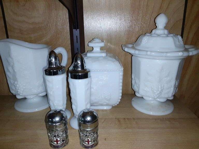 Vintage Milk Glass Items