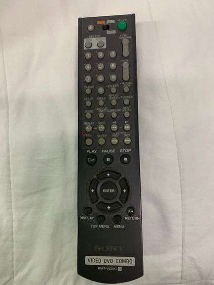 Yamaha MQ3738s Electronic Keyboard and Sony DVD/VHS Player