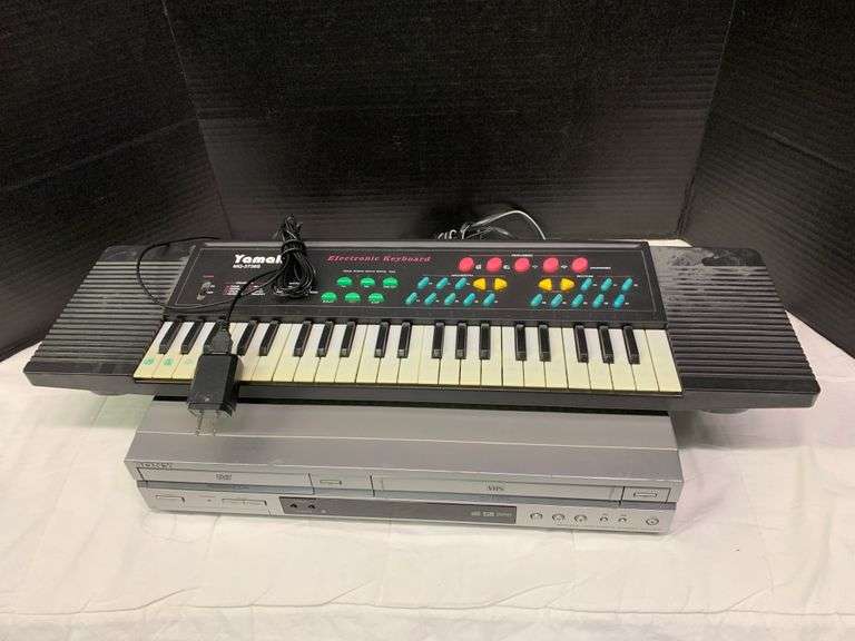 Yamaha MQ3738s Electronic Keyboard and Sony DVD/VHS Player
