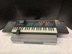 Yamaha MQ3738s Electronic Keyboard and Sony DVD/VHS Player