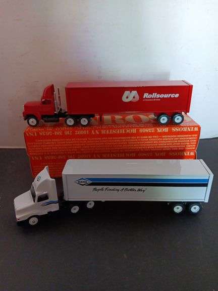 Winross Rollsource Freight Truck and Winross Dana Freight Truck