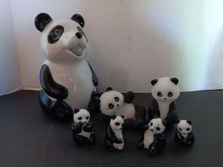 Busch Gardens Panda Pitcher and Panda Figures