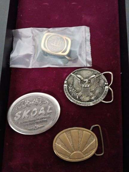 (4) Belt Buckles