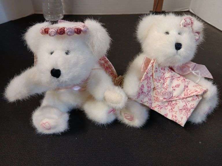Boyd's Bears Horizon of Hope Faith L. Bearywell Bear and Boyd's Bears Lil Love Horizon of Hope Bear