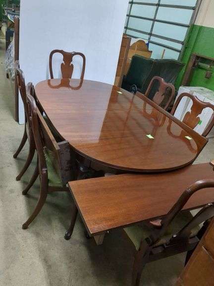 Mahogany Dining Room Table w/ (3) Leaves and 6 Chairs - Delaware ...