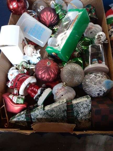 Assorted Christmas Items
