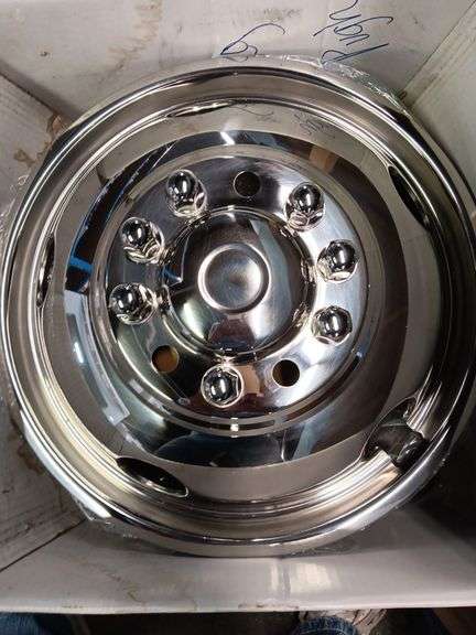 19.5" 10 Lug Hub Caps
