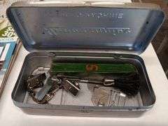 Assorted Sewing / Crochet Books & Magazines and Singer Buttonholer and Zig Zag Machine