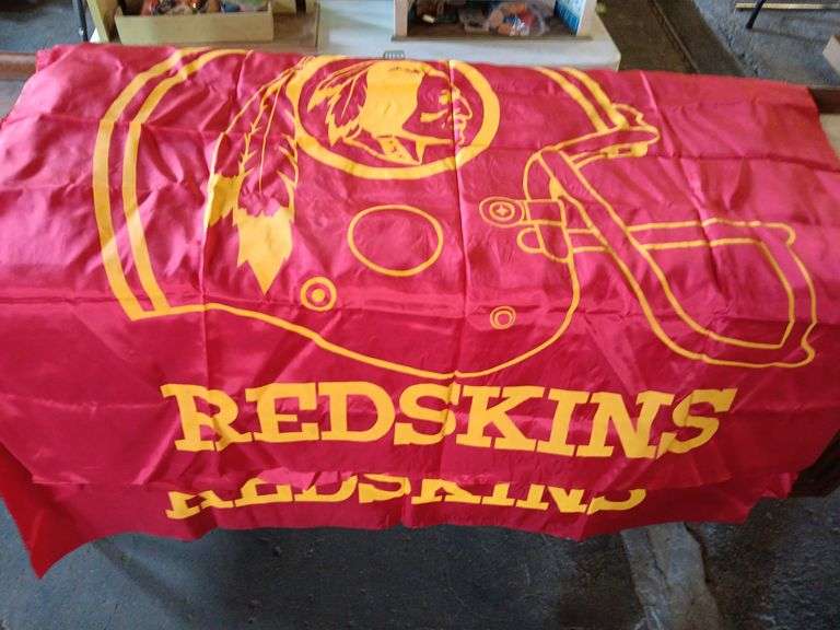 (12) Washington Redskins Banners