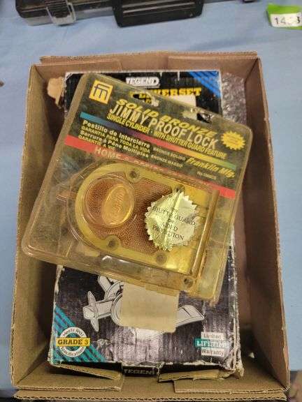 Privacy Leverset, Jimmy Proof Lock. and Passage Leverset