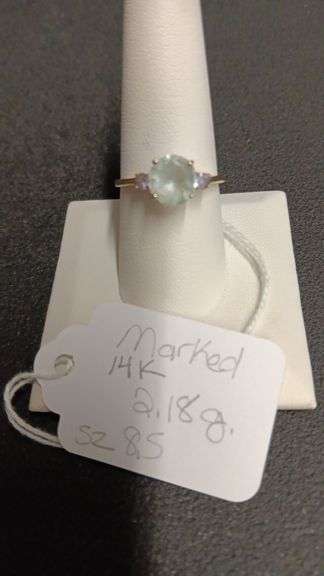 Marked 14KT w/diamond color stone (Size 8.5 2.1gr.)