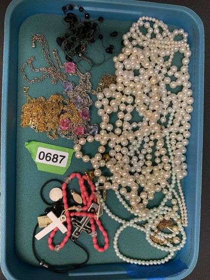 Assorted Costume Jewelry Necklaces