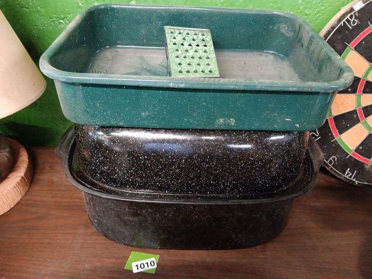Enamel Roaster w/ Lid and Baking Pan