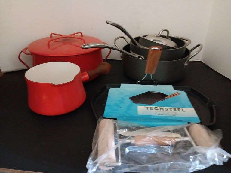Assortment of Cookware, Cast Iron Skillet & Roaster