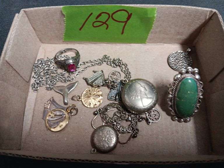 Assorted Jewelry Lot: Rings, Pendants, Earrings