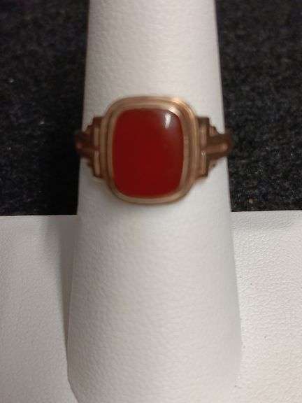 Marked 10k Golf Ring w/Red Stone Sz.7 2.68g