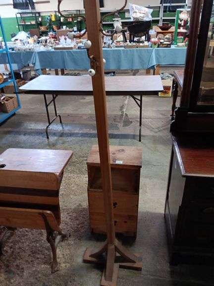 Small Wood Cabinet & Hall Tree