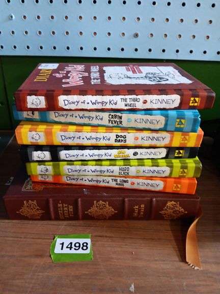 (6) Diary of Wimpy Kid Novels & Huckleberry Finn