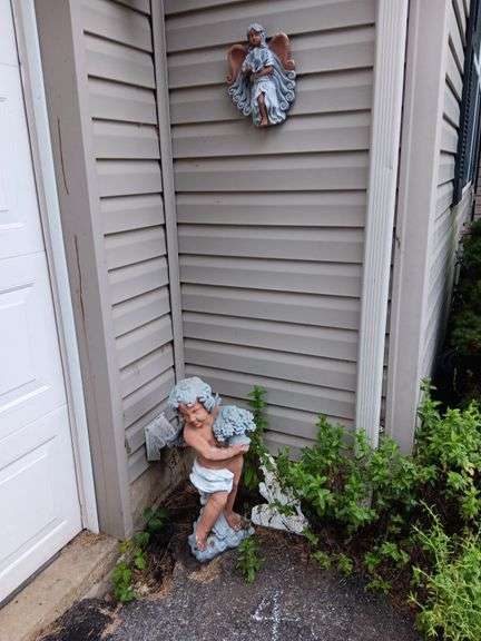 Resin Cherub and Angel Wall Hanging