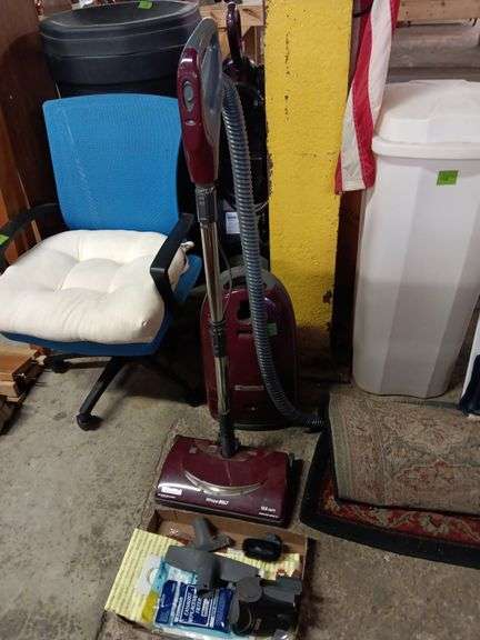 Kenmore Cannister Vacuum Cleaner w/ Accessories